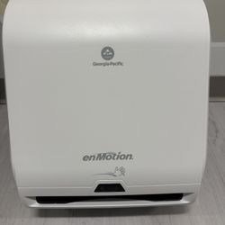Georgia Pacific Automated Paper towel Dispenser 