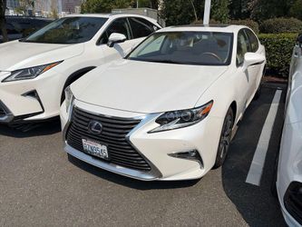 2018 Lexus ES 300h