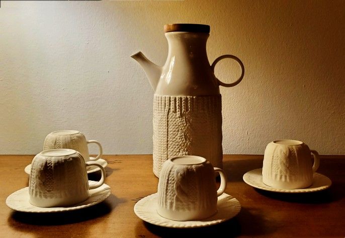 Antique White Embossed Ceramic Porcelain Tea Set Dinnerware 4 Cups 1 Teapot