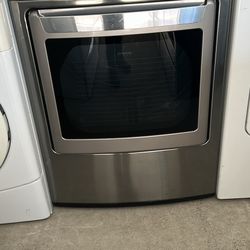 LG Electric Dryer 