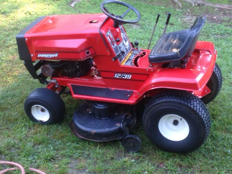 Vintage Dyna mark 12/39 riding mower