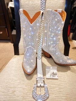 Beautiful Silver Rhinestone Cowgirl Boots, Belt and Earrings