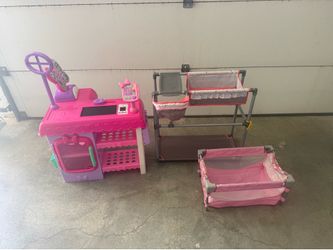 Minnie Mouse grocery kiosk and baby beds