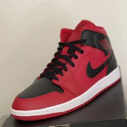 AIR JORDAN 1 MID 