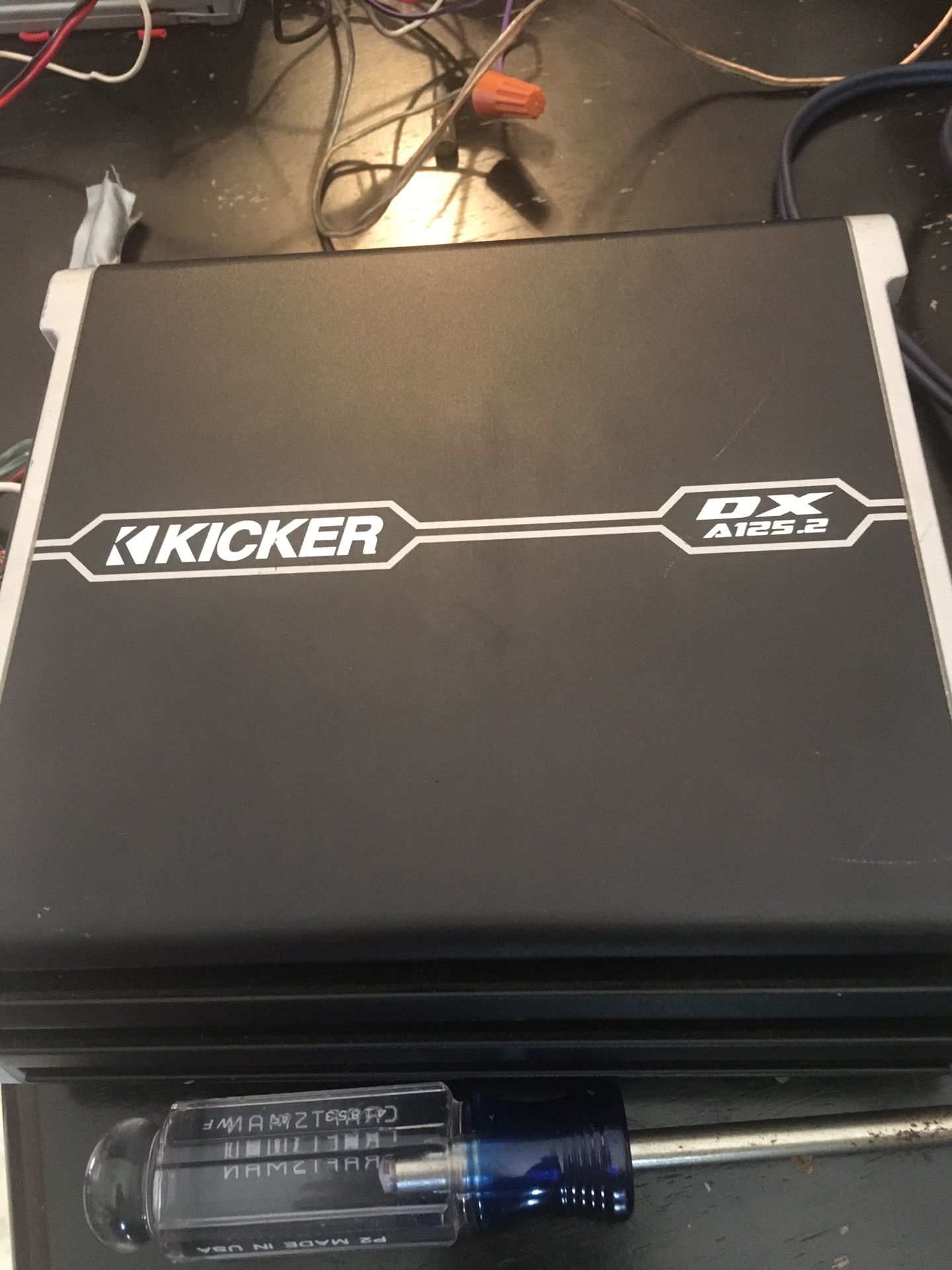 Kicker DXA125. 2- Amplifier