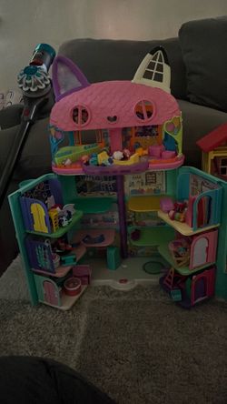 Gabby dollhouse ALL Accesories included