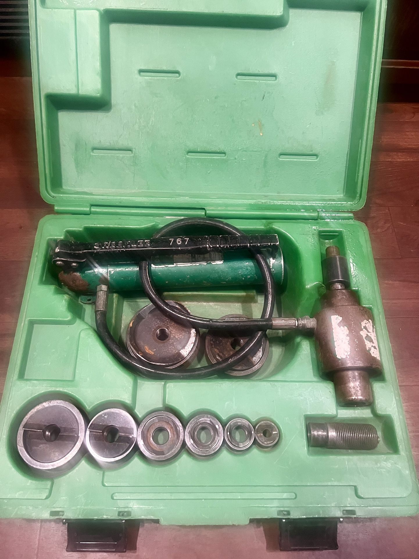 Greenlee 767 single speed hydraulic hand pump driver