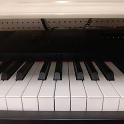 Yamaha Keyboard 