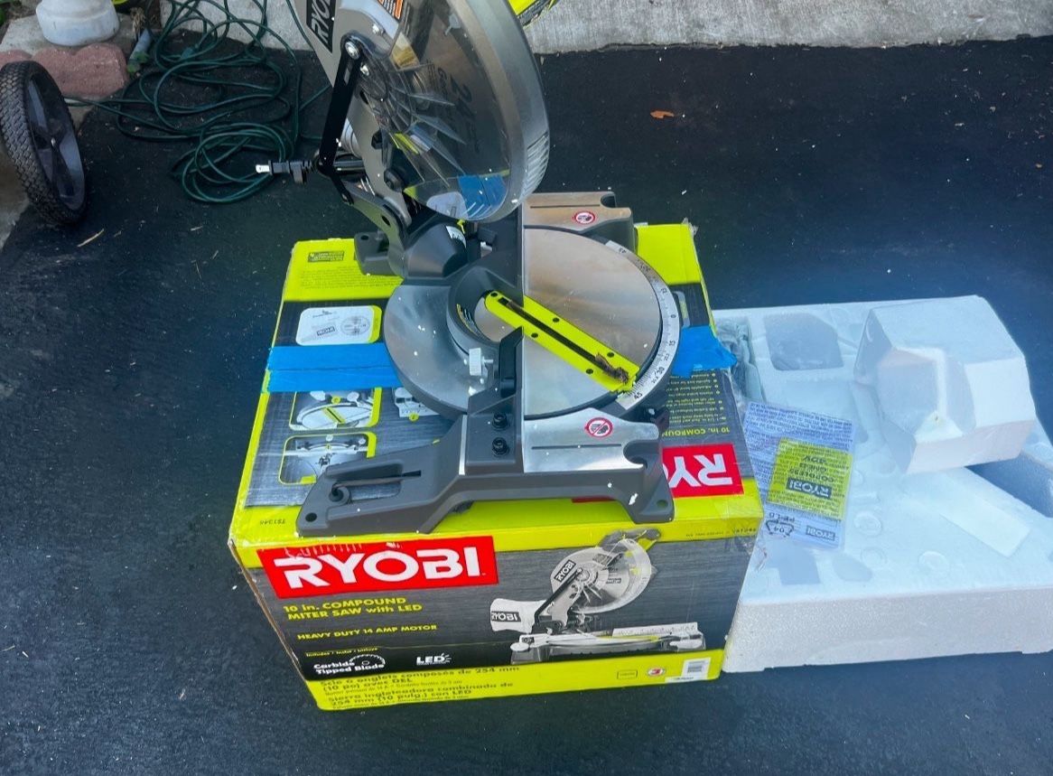 RYOBI MITER SAW 14 Amp Corded 10 in. Compound Miter Saw with LED Cutline Indicator