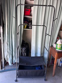 Cloths rack
