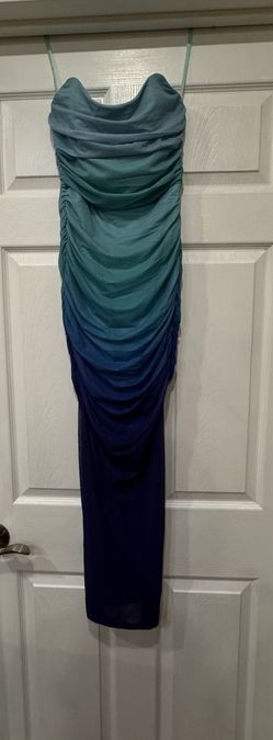 Beautiful Dress Size Small  !! 