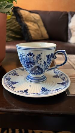 Hand painted Delft's Teacup & Saucer