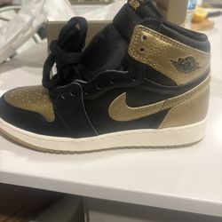 Boys Jordan 1