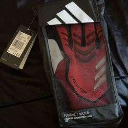 Goalkeeper gloves