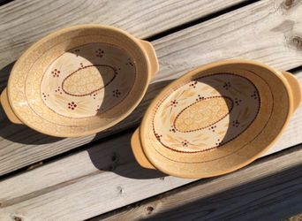 Temp-Tations Old World Light Brown 2 QT. & 1.5 QT Oval Baker Casserole Dishes like new