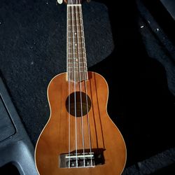 Mitchell Ukulele 