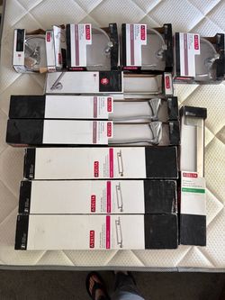 Delta Bathroom Hardware Lot – New in Boxes – $100