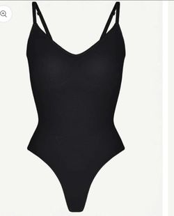 Shape bodysuit full bust thong
XS/S / black