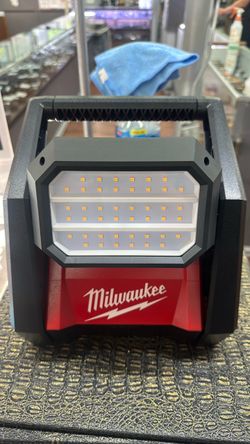 Milwaukee LED Work Light