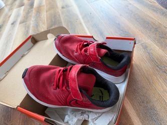 Nike Red Star Runner Boys Youth Sneaker Shoes Size 13c