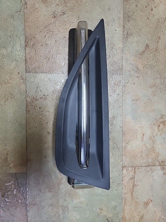 2010 FORD TAURUS DRIVER SIDE FOGLIGHT/COVER COVER
