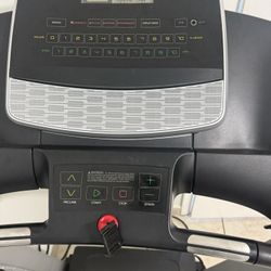 Treadmill-Caminadora ( like new)