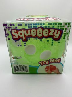 Squeezy Jumbo Dice Squishy Squeeze Toy Green and White Poke Stretch NIB Rare