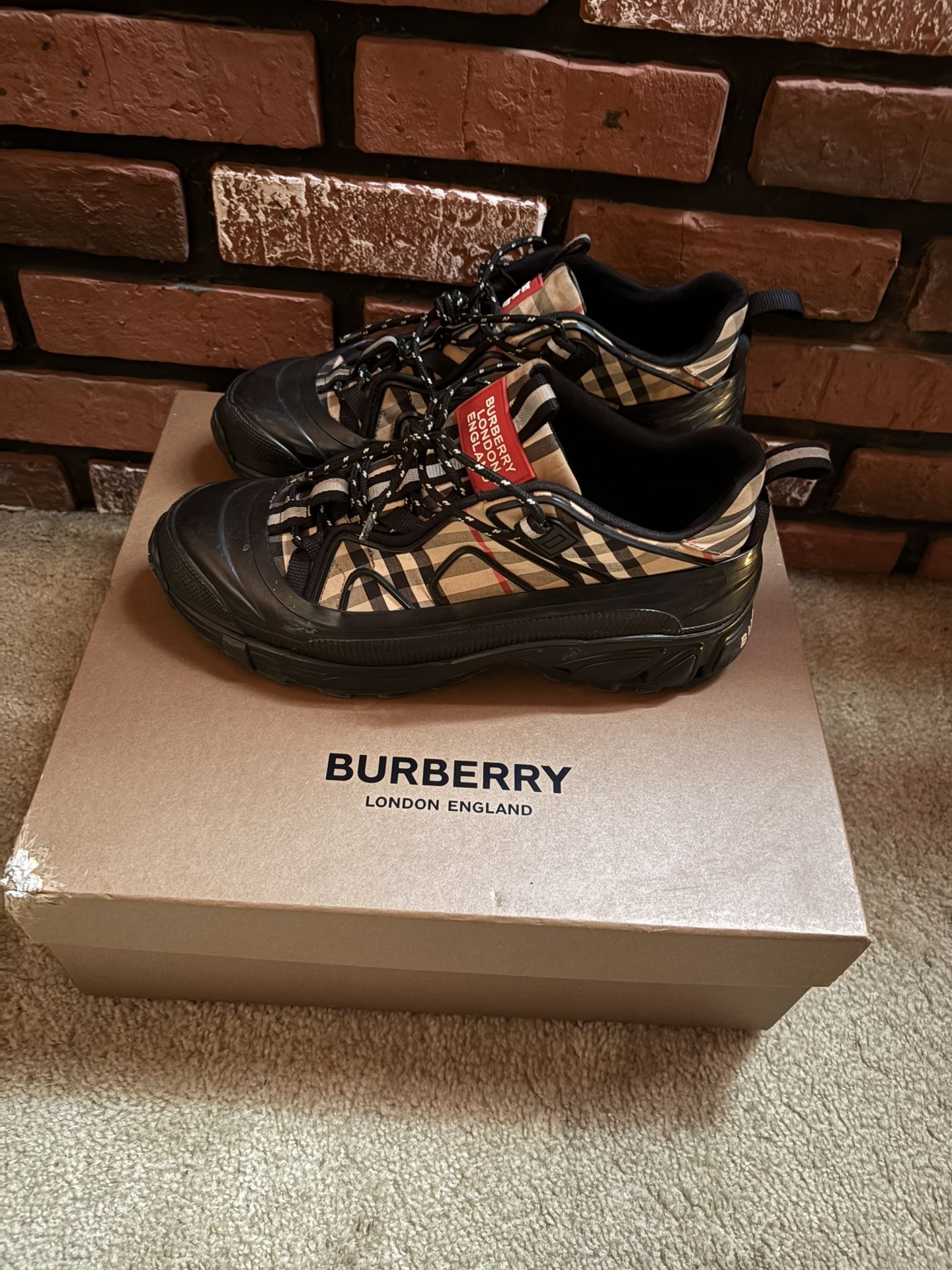 burberry london england low top sneakers (42)