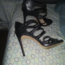 Heels Vince Camoto.. 