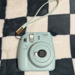 polaroid camera