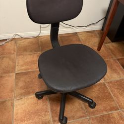 Adjustable Rotational Black Office Chair With Wheels