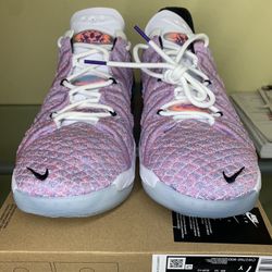 DS Nike LeBron 18 “Graffiti” (GS) size 7Y Original MSRP $160