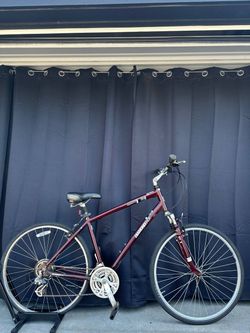 Diamondback Edgewood LX Hybrid Bike – Large Frame - City Bicycle