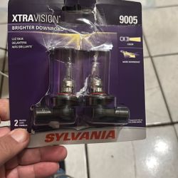Sylvania Light Bulbs 9005
