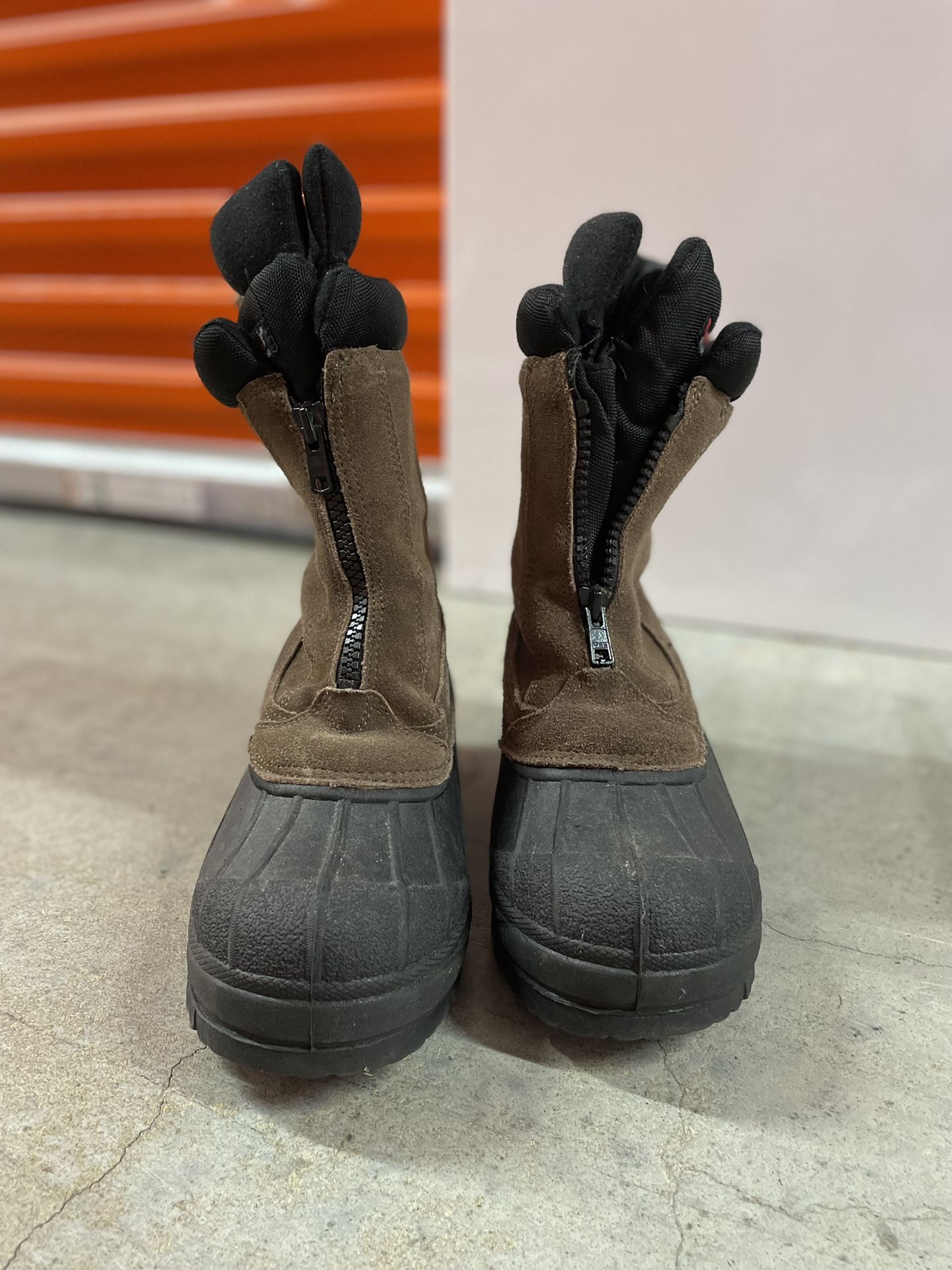 Snow Boots — Barely Used 