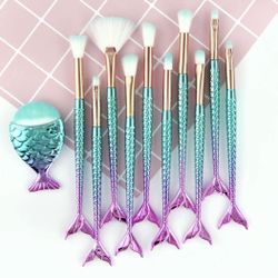 makeup brushes 