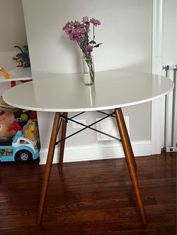 Round White Dining Table with Wood Legs