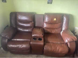 Leather couch, reclinable