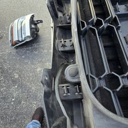 Chevy Silverado 1(contact info removed) Headlight & Grill