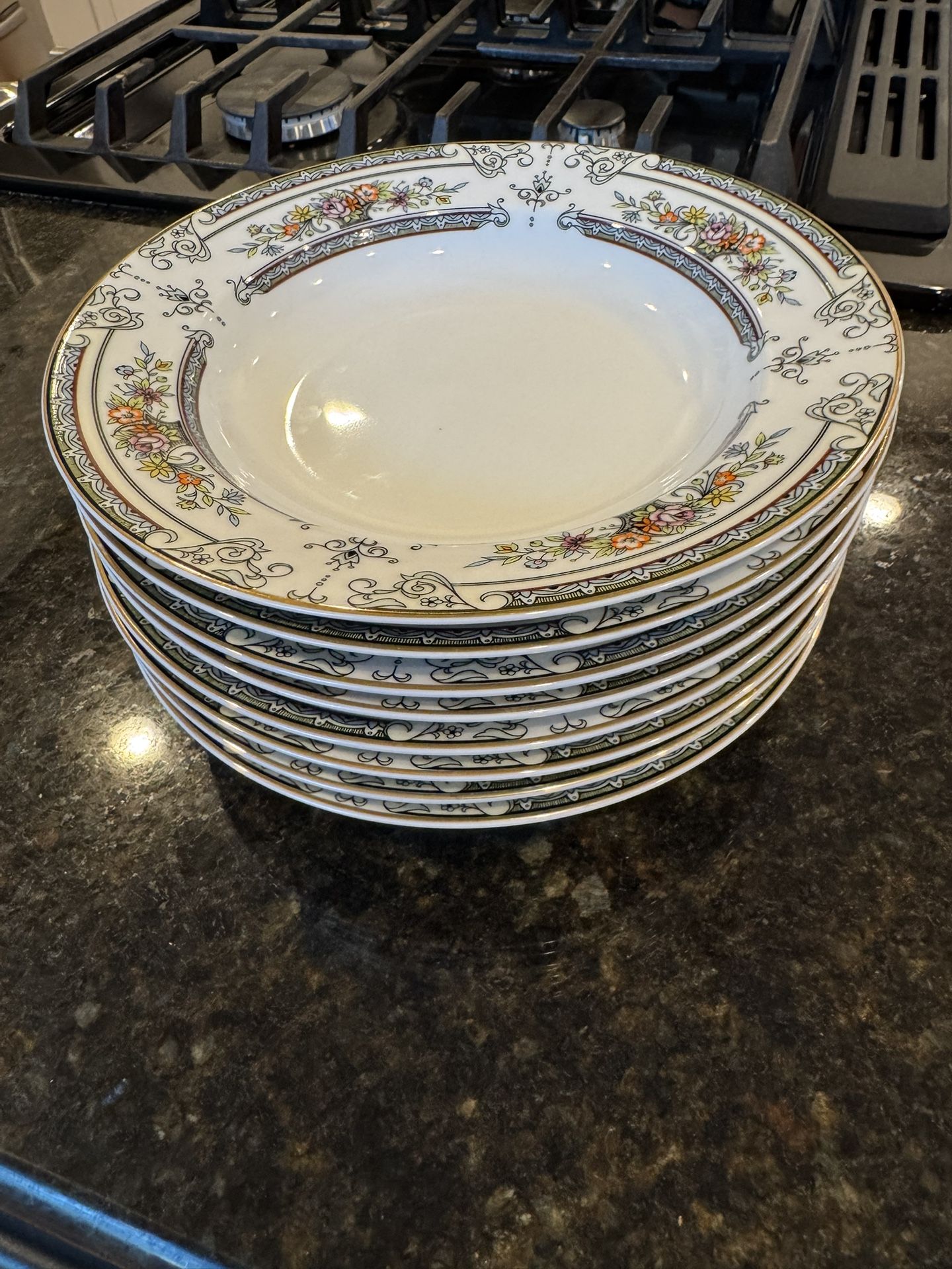 Vintage Mikasa Cambridge Fine China 8 Dinner Plates with Lid L9015 Excellent