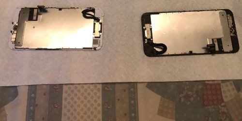 iPhone 7 original screen black and white