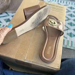 michael kors woman sandler