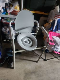 commode chair
