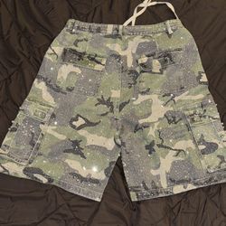 Camo Shorts (Fashion)