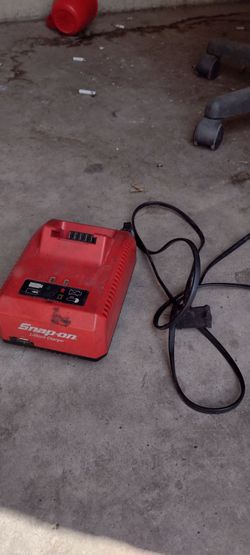 "Snap-On" CTC720 battery charger