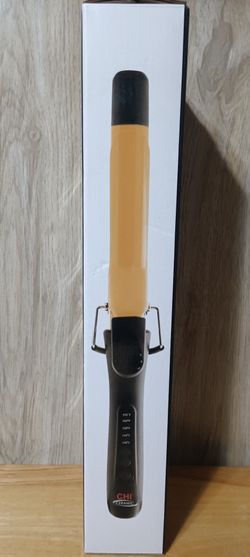 CHI CERAMIC CURLING IRON 