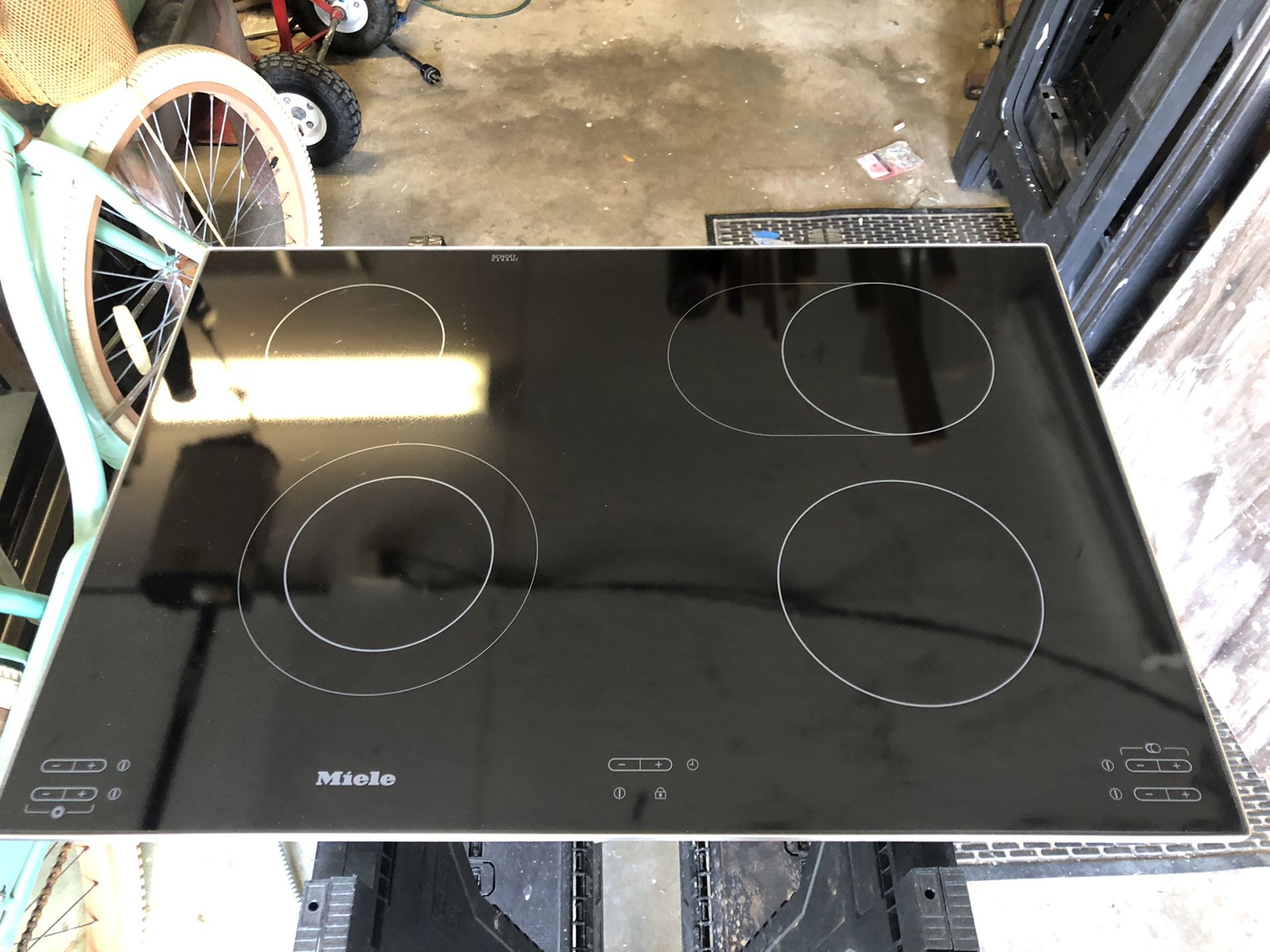 Never Been Used Miele KM 5656 30’ Electric Smoothtop Cooktop