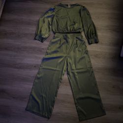 Pretty Garden satin 2 piece outfit set crop top and pants Med