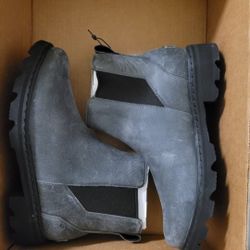 Size 9.5 SOREL BOOTS 
