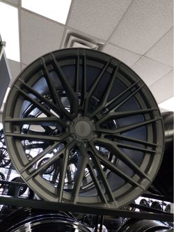 Ready to completely change up your truck's look? 🛞🔥 These 22x12s with a 6x139.7 bolt pattern are clean, aggressive, and ready to roll. Come grab you